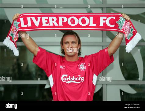 chloe zenden|Liverpool agree Zenden signing .